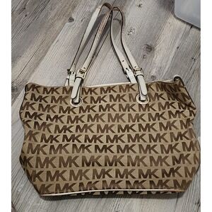 MIchael Kors Signature Jet Set Logo Canvas Shoulder Tote Bag‎ Mocha Leather Trim
